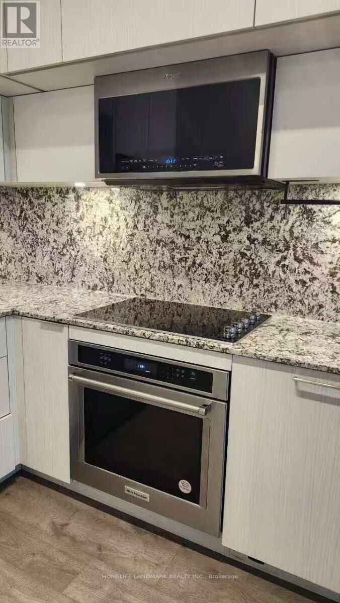 Property Photo:  25 Adra Grado Way 656  ON M2J 0H6 