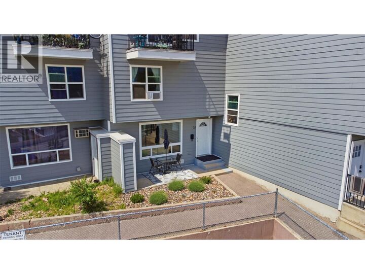 Property Photo:  3800 40 Avenue 33  BC V1T 6S3 