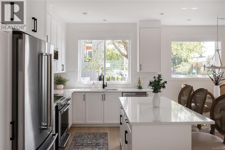 Property Photo: 10145 Fifth Street 4 BC V8L 0E4