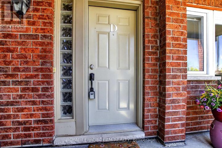 Property Photo: 165 Crestway Drive 12 ON K2G 7C8