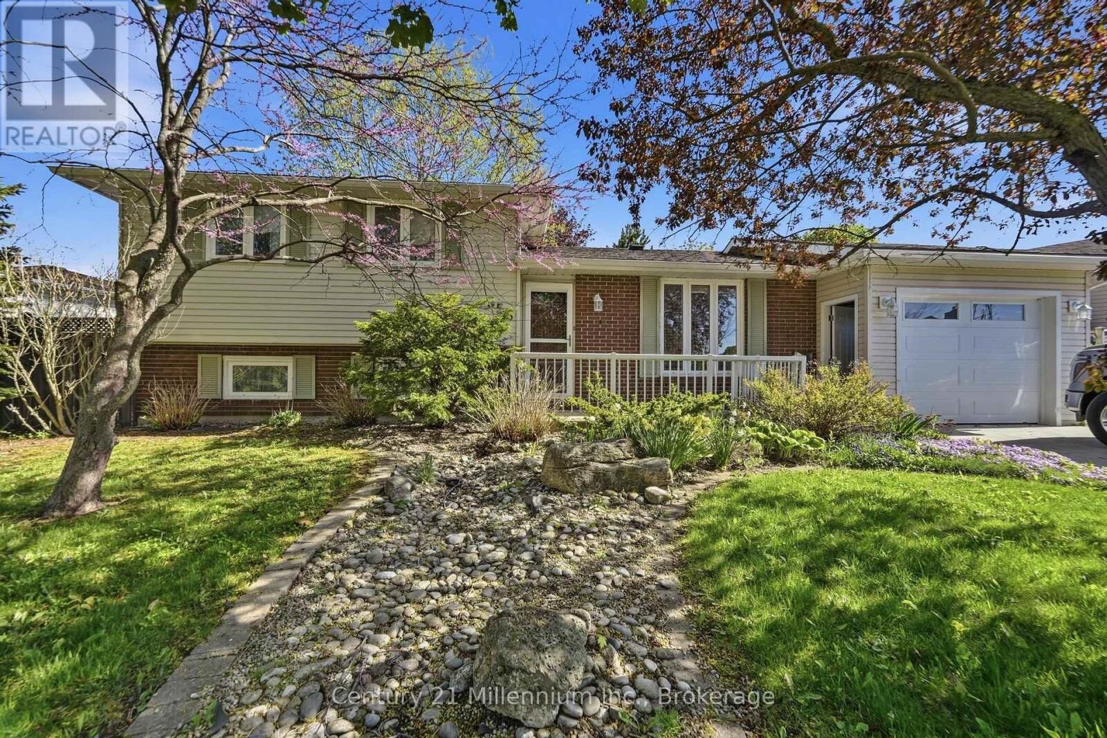 Property Photo: 553 Scott Street ON N2Z 1V2