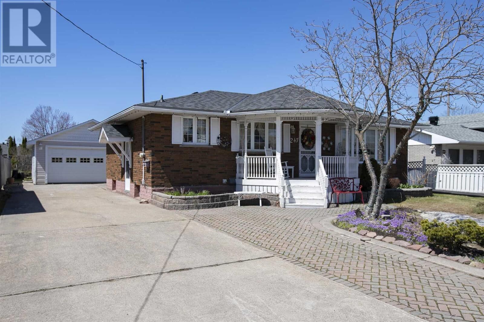 Property Photo: 247 Prentice Ave ON P6C 4R1