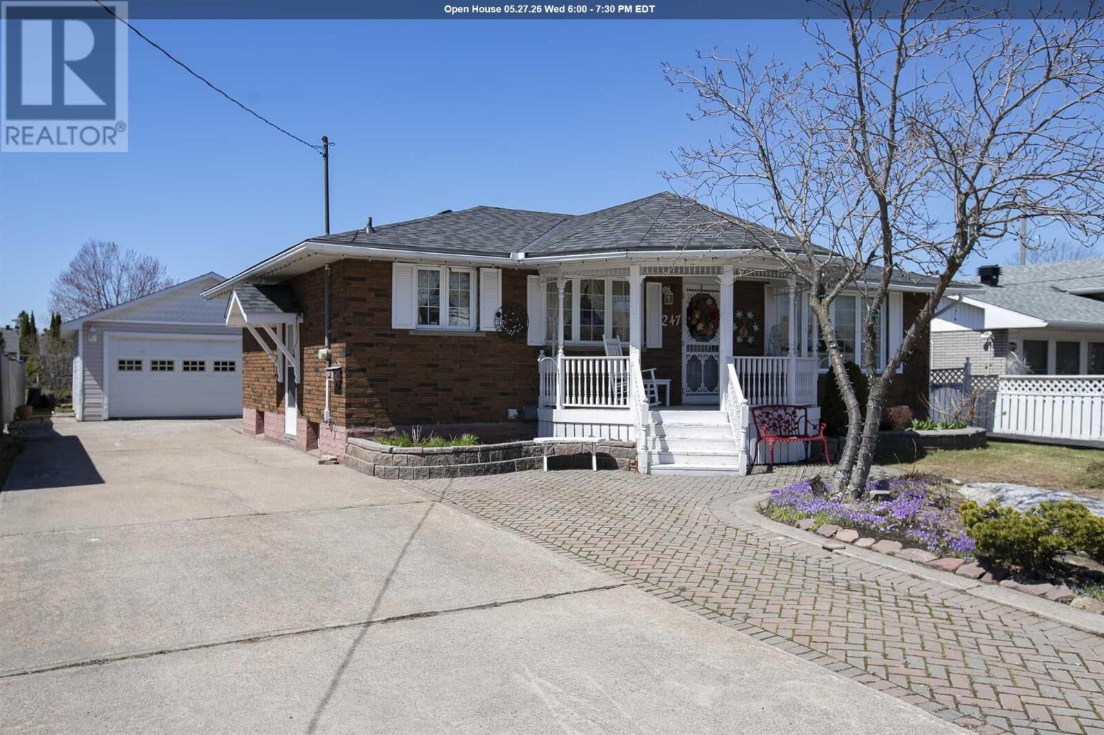 Photo de la propriété: 247 Prentice Ave ON P6C 4R1