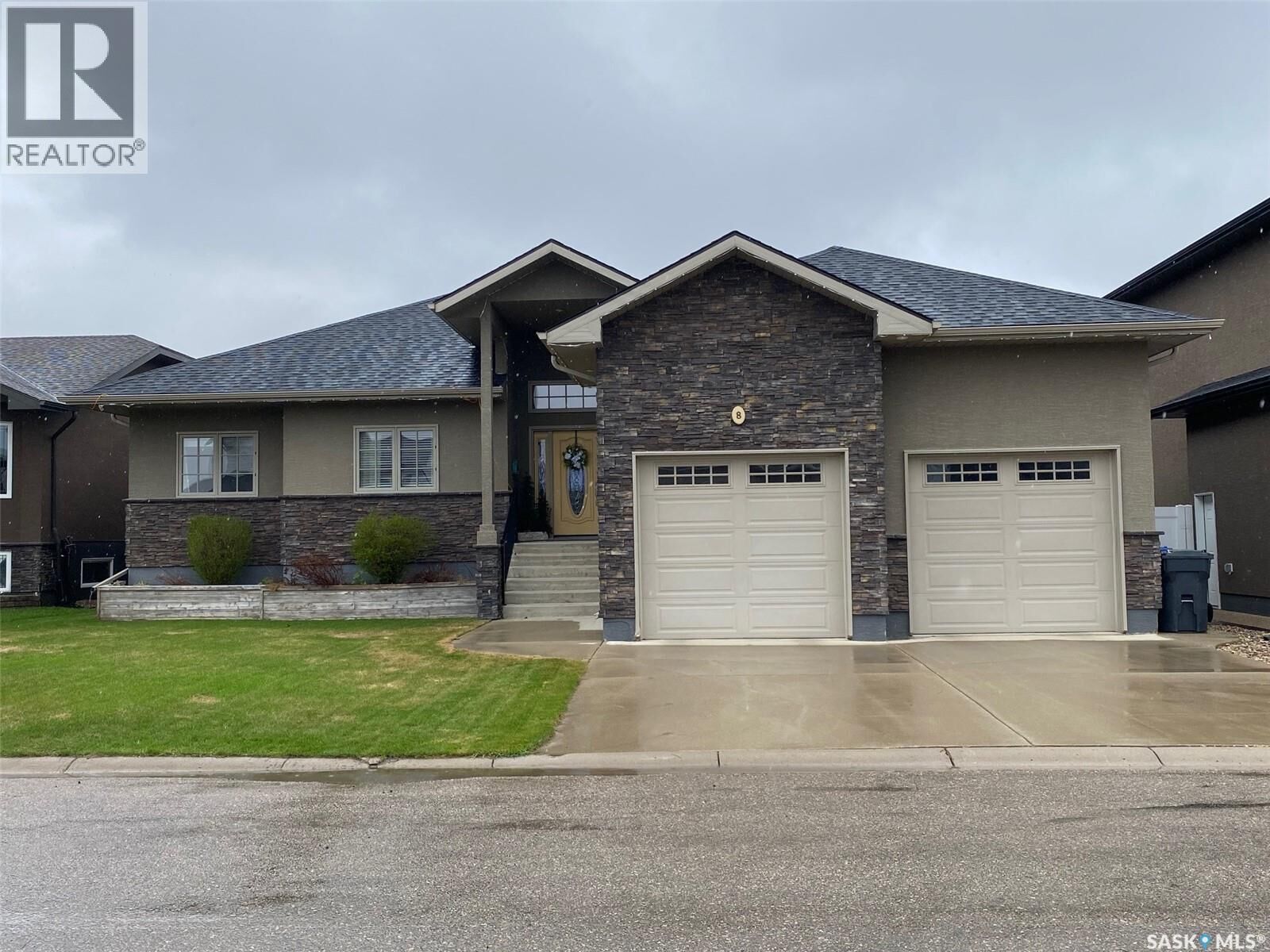 Property Photo: 8 Partridge Court SK S3N 3J8