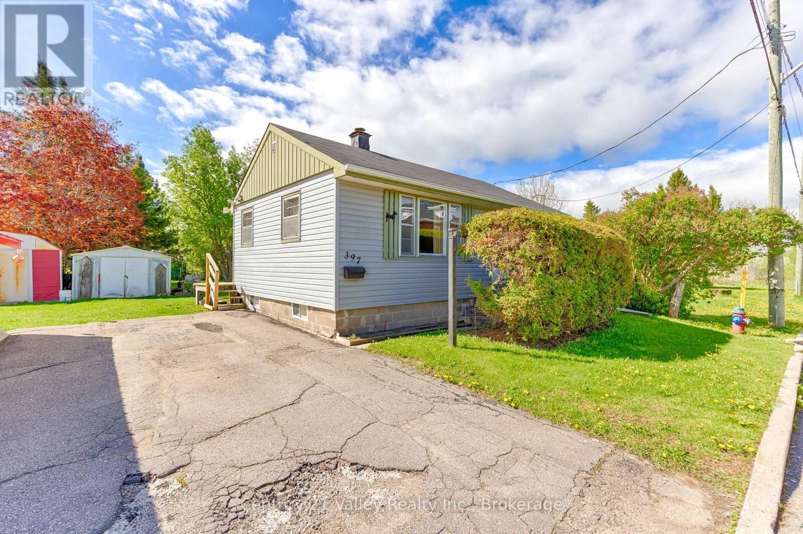 Photo de la propriété: 397 Mary Avenue ON K7V 3P6