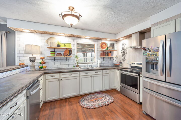 Property Photo: 5195 Tn-200 TN 38340