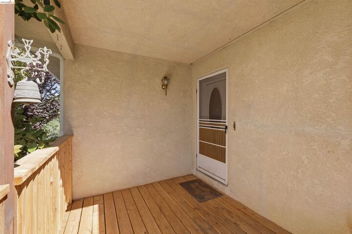 Property Photo:  12751 Cresthaven  CA 95321 