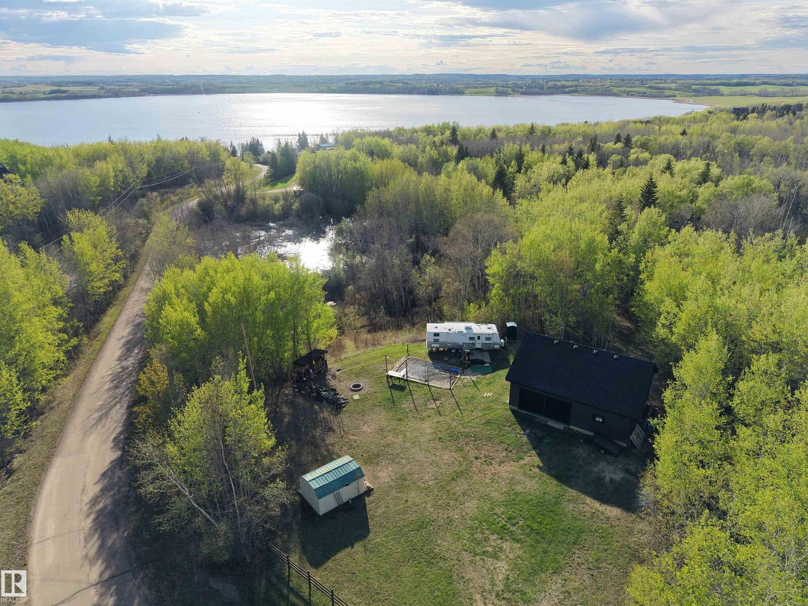 Property Photo:  322 Mons Lake Drive  AB T0A 3C0 