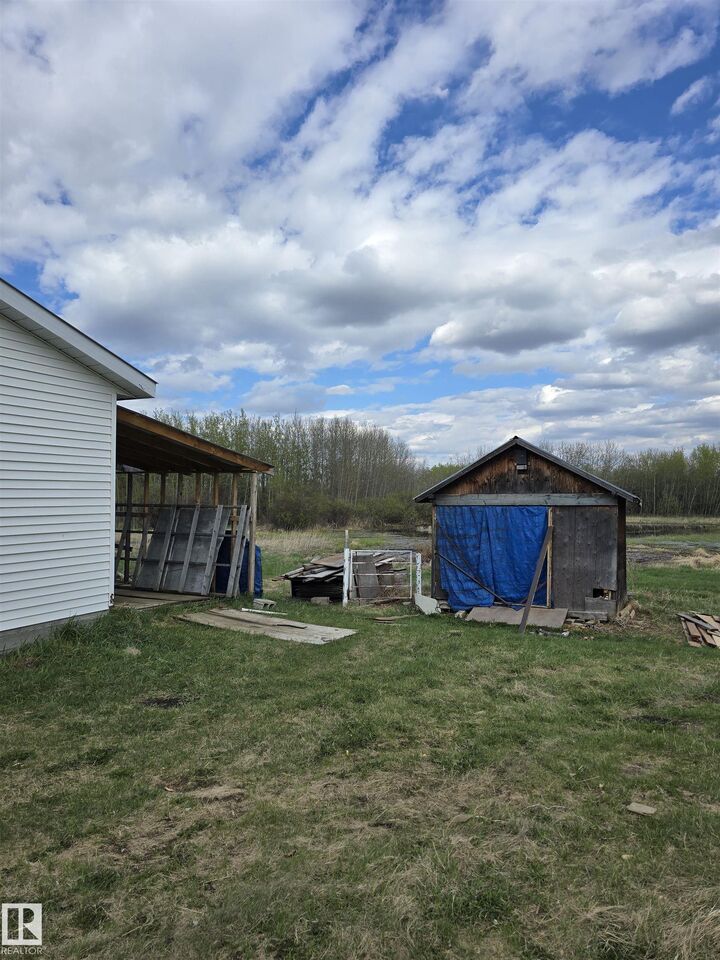 Property Photo:  53559 Range Rd 220  AB T8E 2B6 