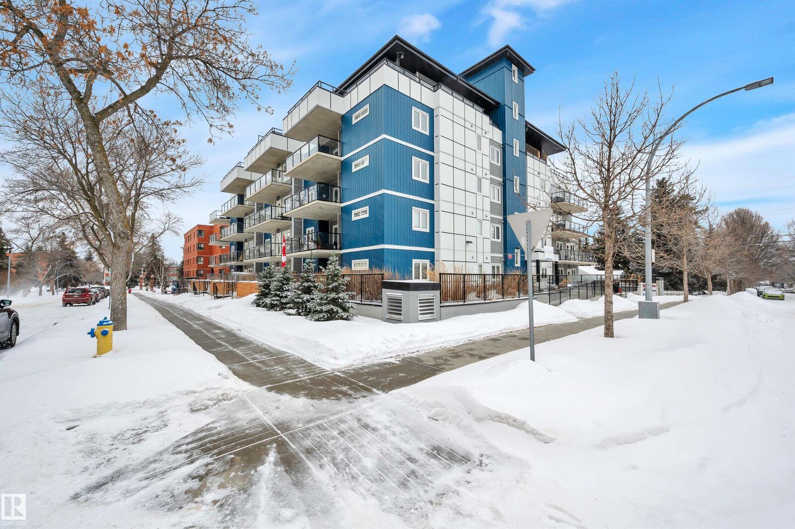 Property Photo: 8510 90 Street NW 306 AB T6C 3L5