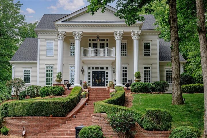 Property Photo:  510 Londonberry Road  GA 30327 