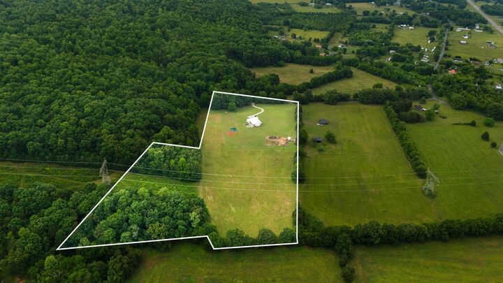 Property Photo: 6866 Daus Mountain Road TN 37397