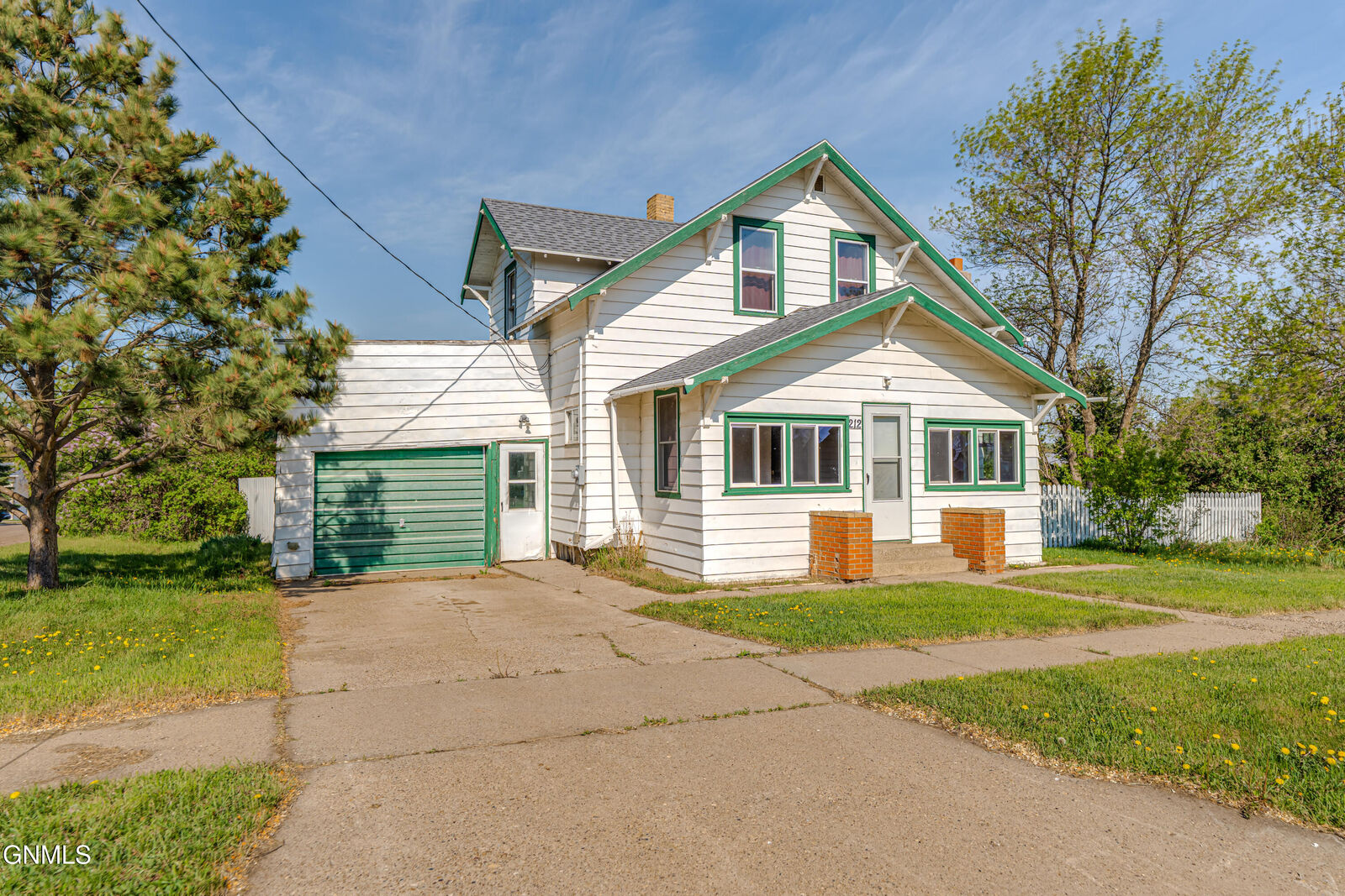 Property Photo: 212 7th Street S ND 58563