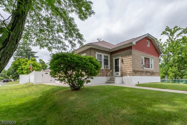 Property Photo: 126 W Curtis St NJ 07036