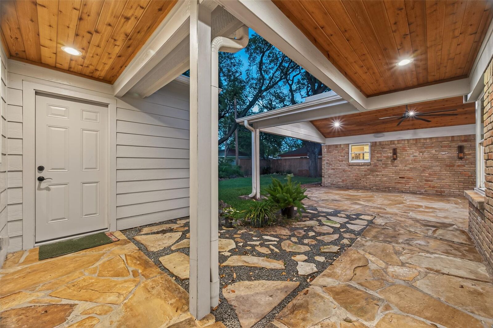 Property Photo: 5638 Sanford Road TX 77096