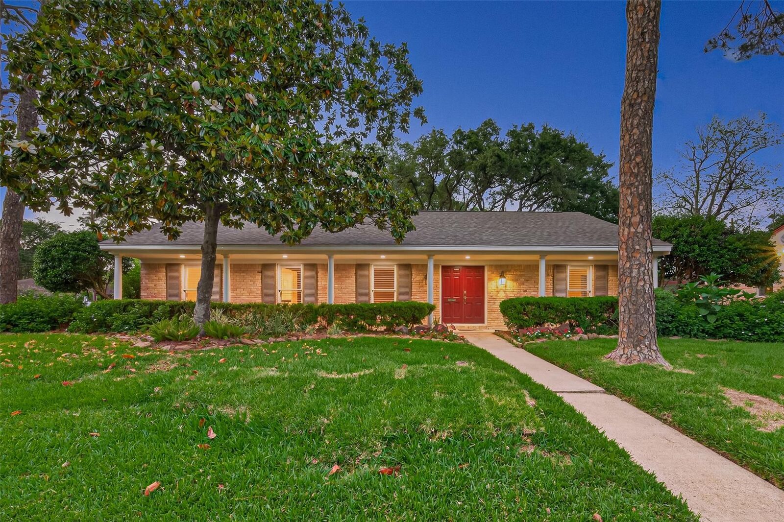 Property Photo:  5638 Sanford Road  TX 77096 