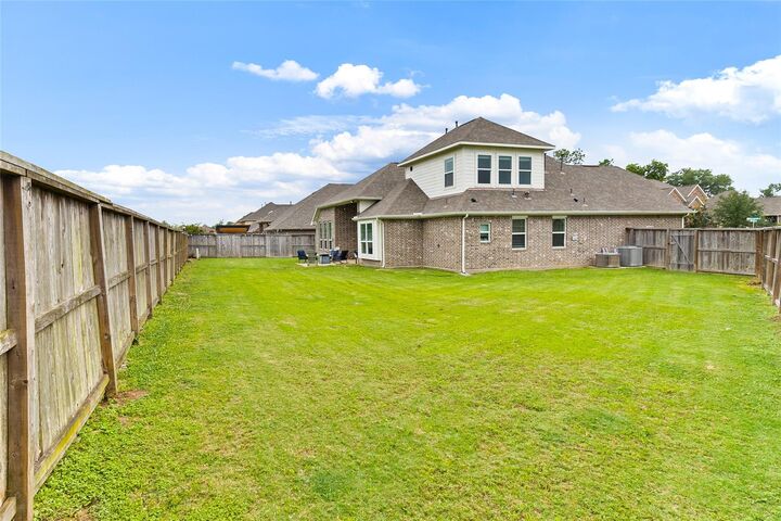Property Photo: 308 Bentside Place TX 77531