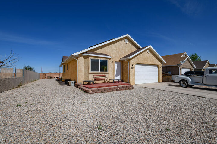 Property Photo:  1565 N North Cedar Blvd  UT 84721 