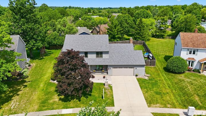 Property Photo: 5715 Kinlock Place IN 46835