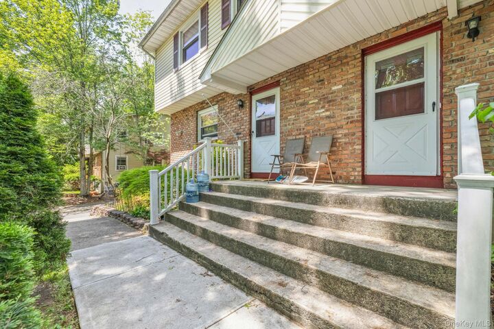 Property Photo:  29-31 Fisher Avenue 31  NY 10920 