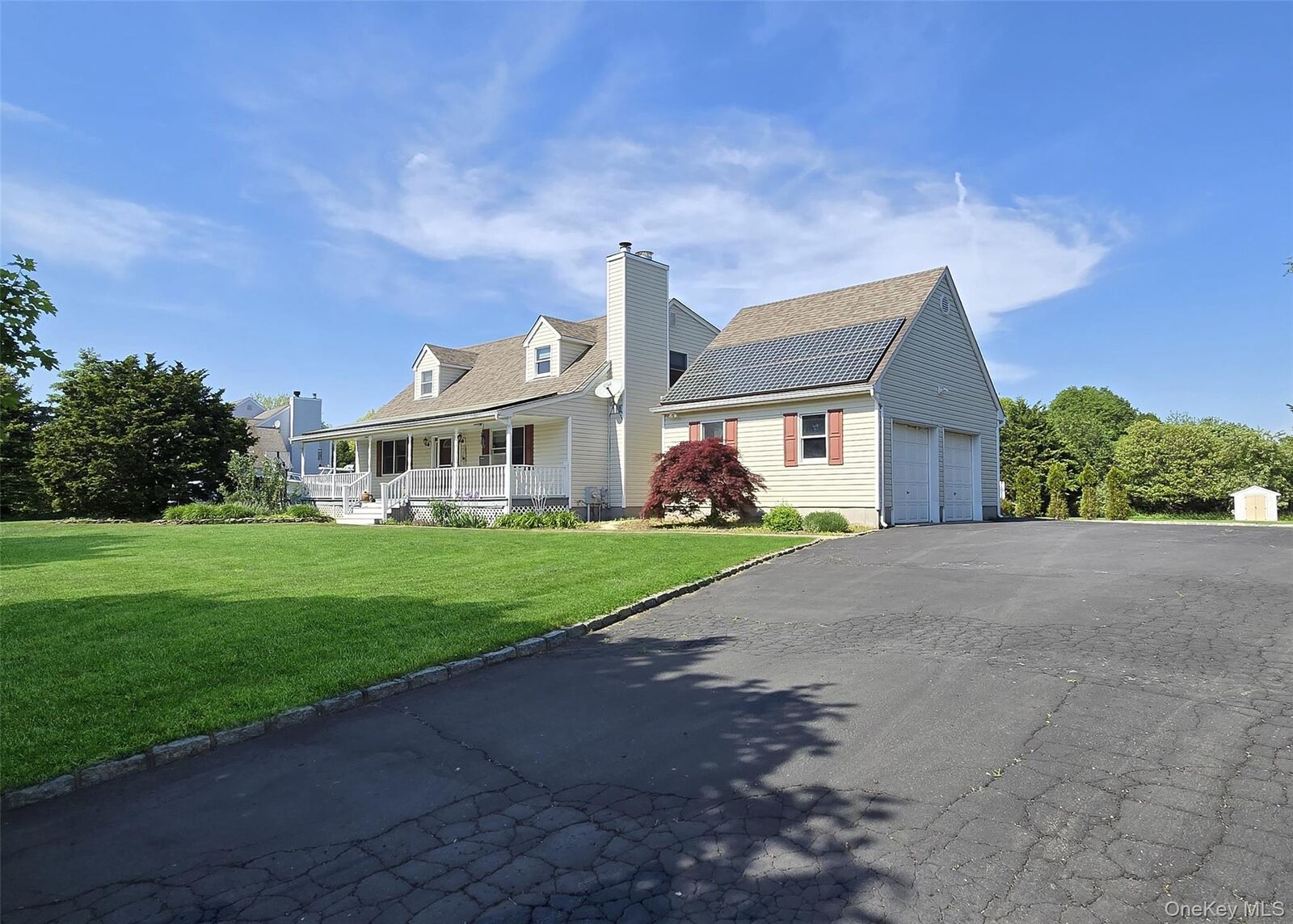 Property Photo: 635 Farmveu Road NY 11952