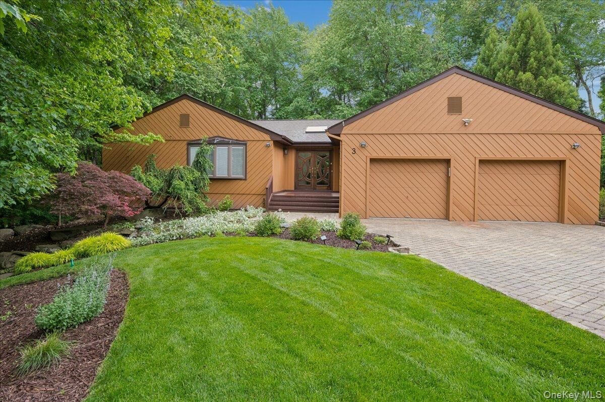Property Photo: 3 Rookery Circle NY 10956
