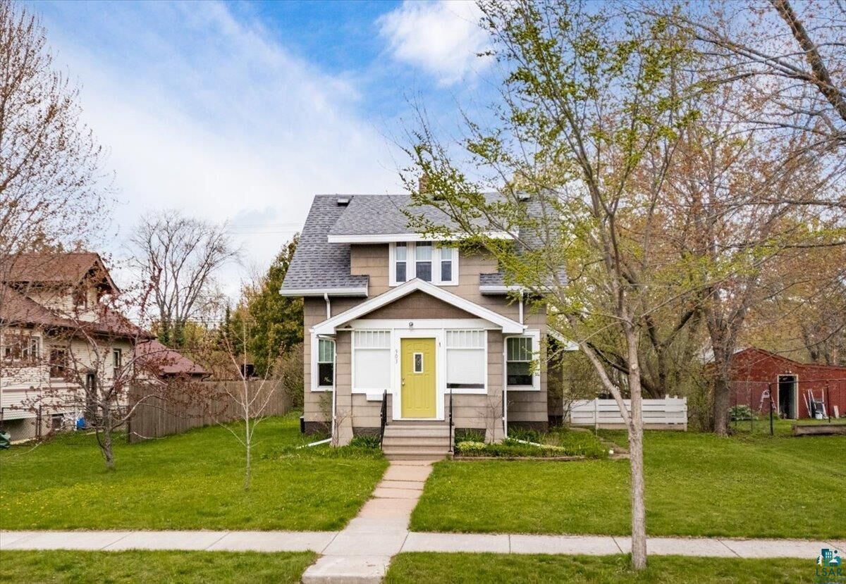 Property Photo:  903 E 5th St  WI 54880 