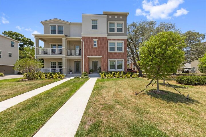 Property Photo:  4511 S Manhattan Avenue 17  FL 33611 