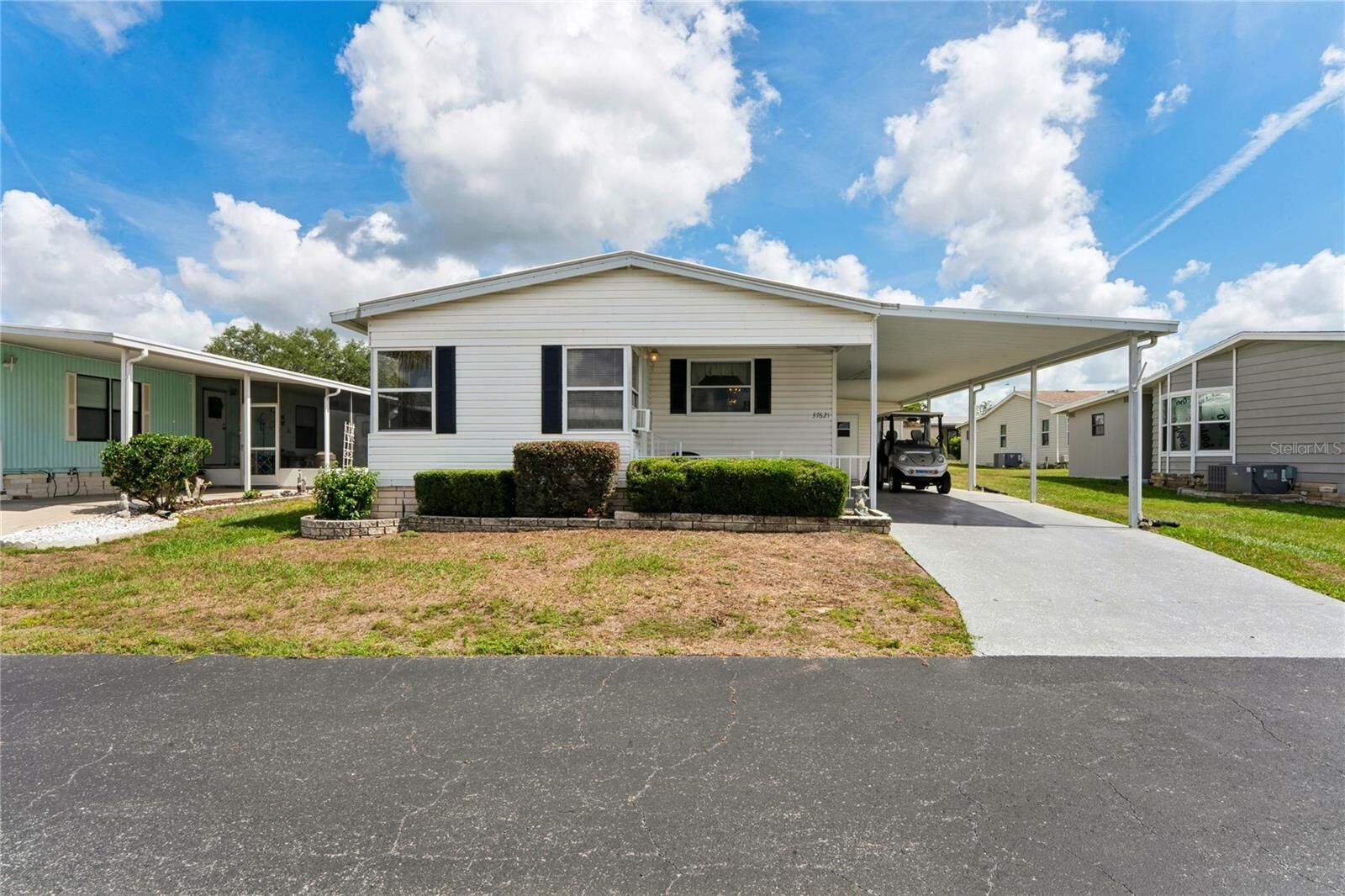 Property Photo:  37621 Rosalita Avenue  FL 33541 