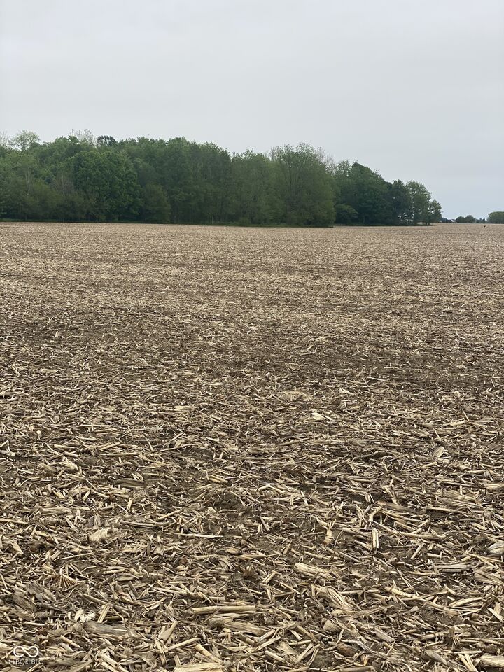 Property Photo: 2802 N County Road 600 W IN 46147