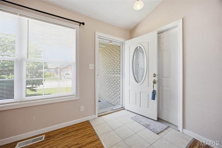 Property Photo:  125 Auburn Court A  IL 62249 