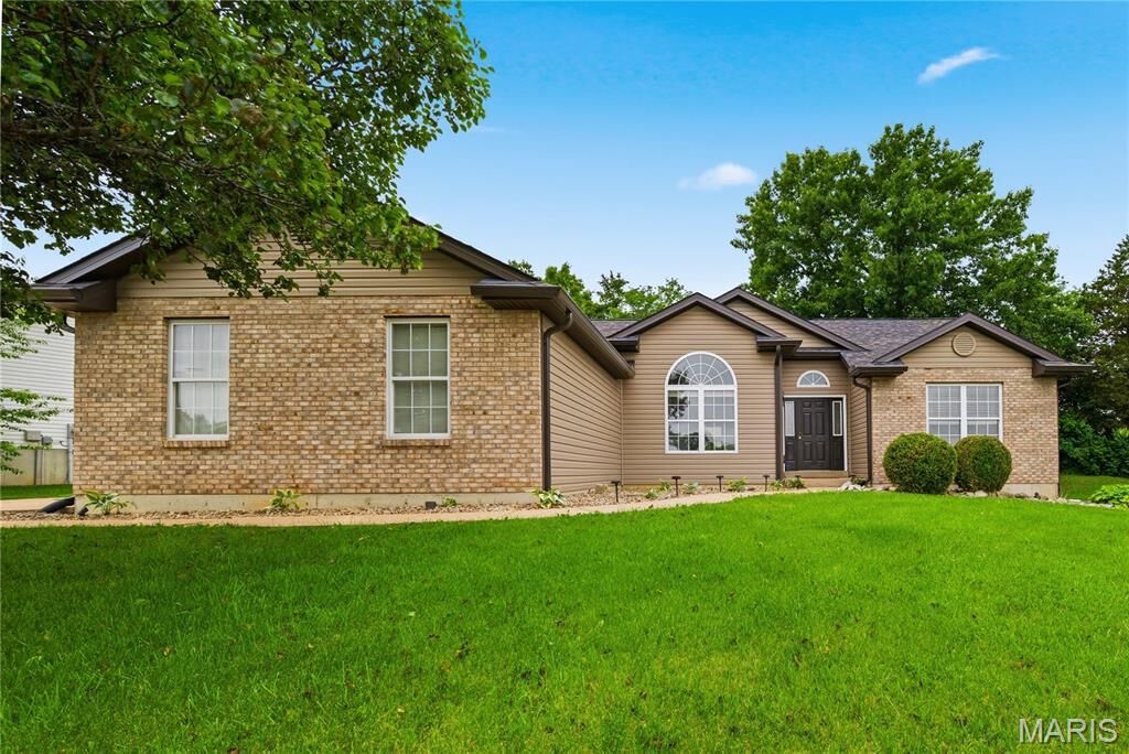 Property Photo:  129 Fleur De Lis Drive  MO 63385 