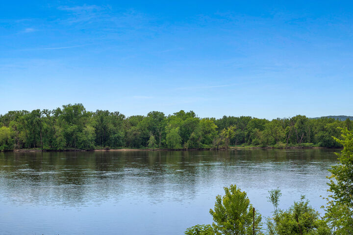 Property Photo:  115 N Shore Dr  WI 54629 