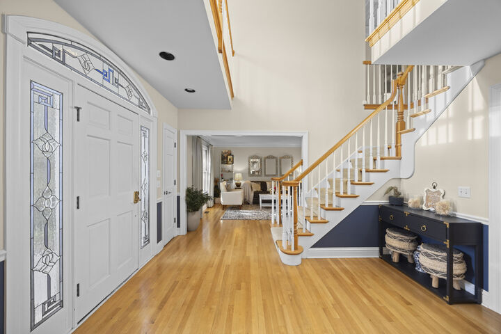 Property Photo:  2103 Nachtman Court  IL 60187 