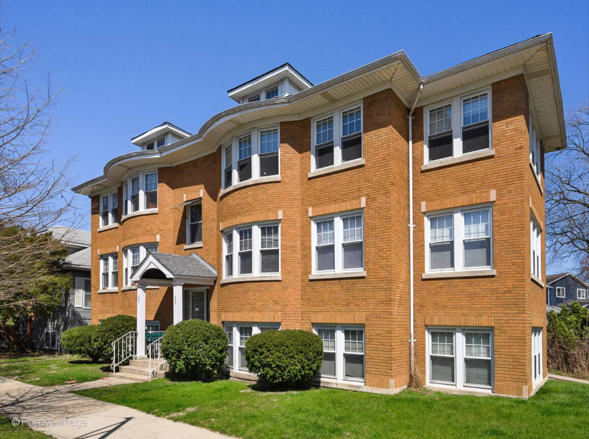 Property Photo:  6229 N Neva Avenue 1  IL 60631 