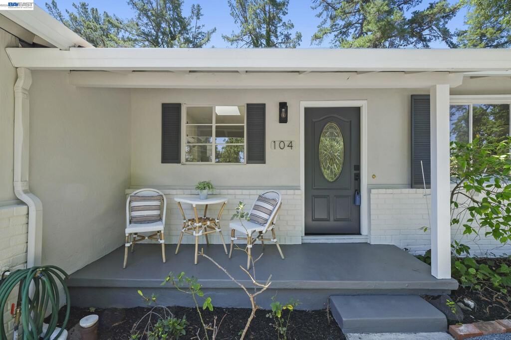 Property Photo:  104 Hopeco Rd  CA 94523-3213 