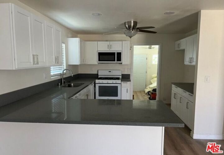 Property Photo:  924 E H Street  CA 91764 