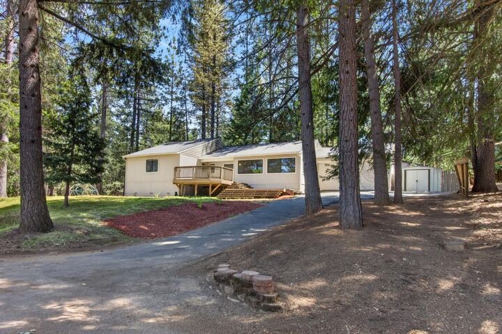Property Photo:  5621 Daisy Circle  CA 95726 