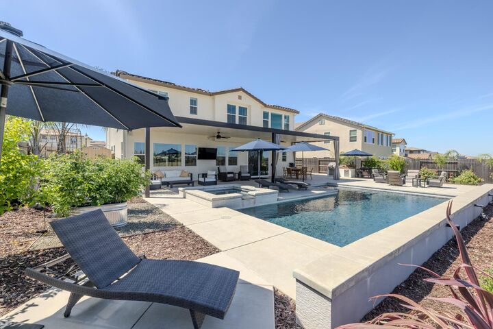 Property Photo:  2898 Anastasia Way  CA 95648 
