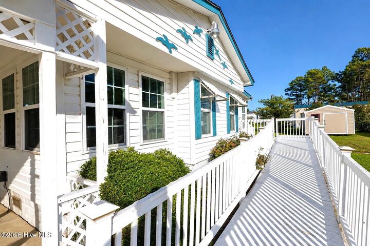 Property Photo:  324 Cypress Avenue  NC 28445 