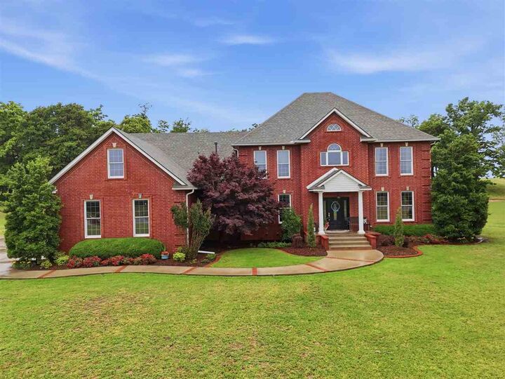 Property Photo:  272 S Longwood  OK 74604 