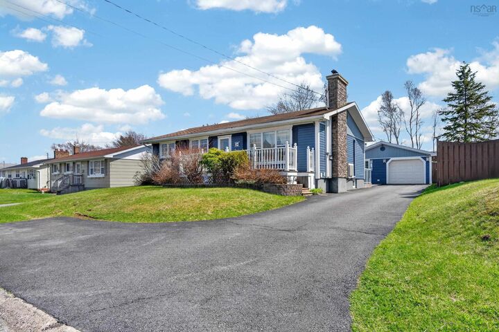 34 Glenda Crescent — photo 1