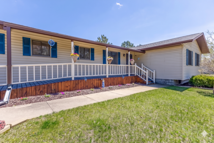 Property Photo:  6834 Dickinson Drive NW  MN 56601 