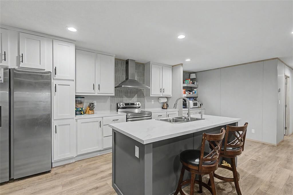 Property Photo: 6065 Timber Trail TX 76020