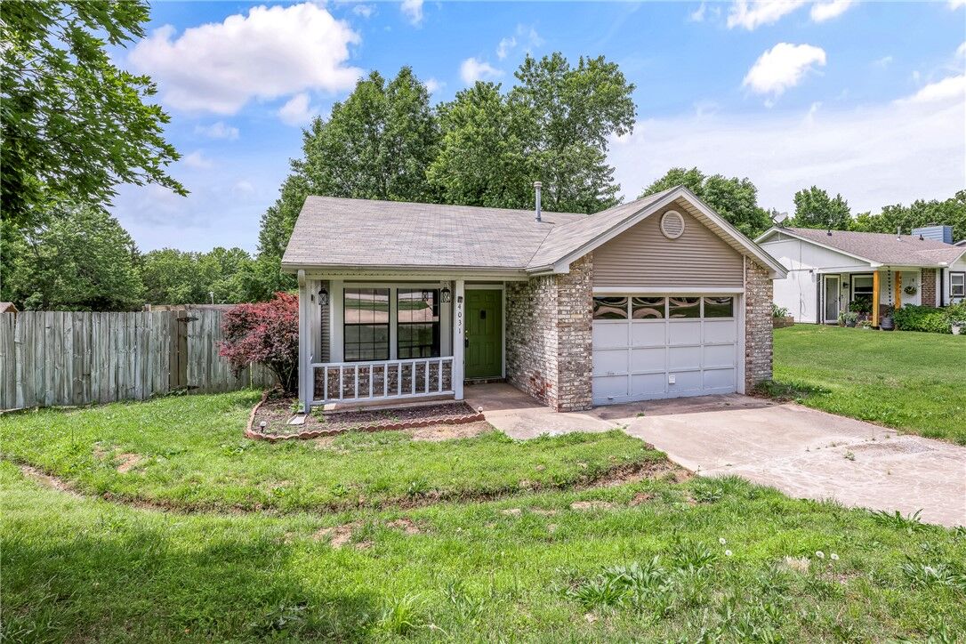 Property Photo:  4031 Old Missouri Road  AR 72703 