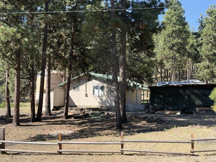 Property Photo: 56758 Whitmore Street OR 97622