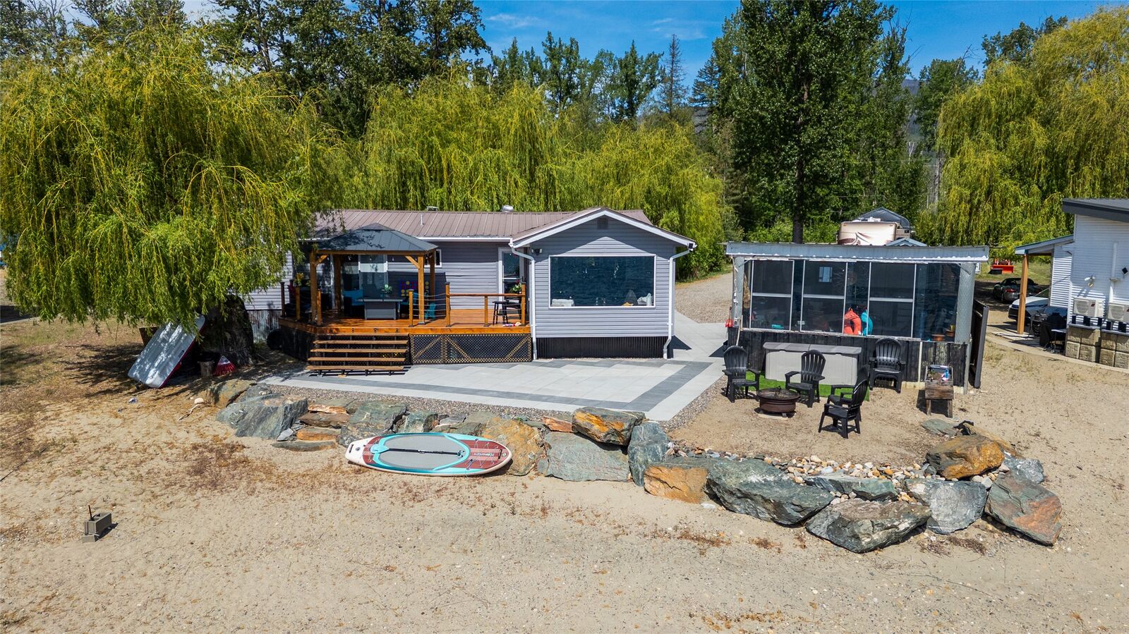 Property Photo: 3572 Hilliam Frontage Road BC V0E 1M5