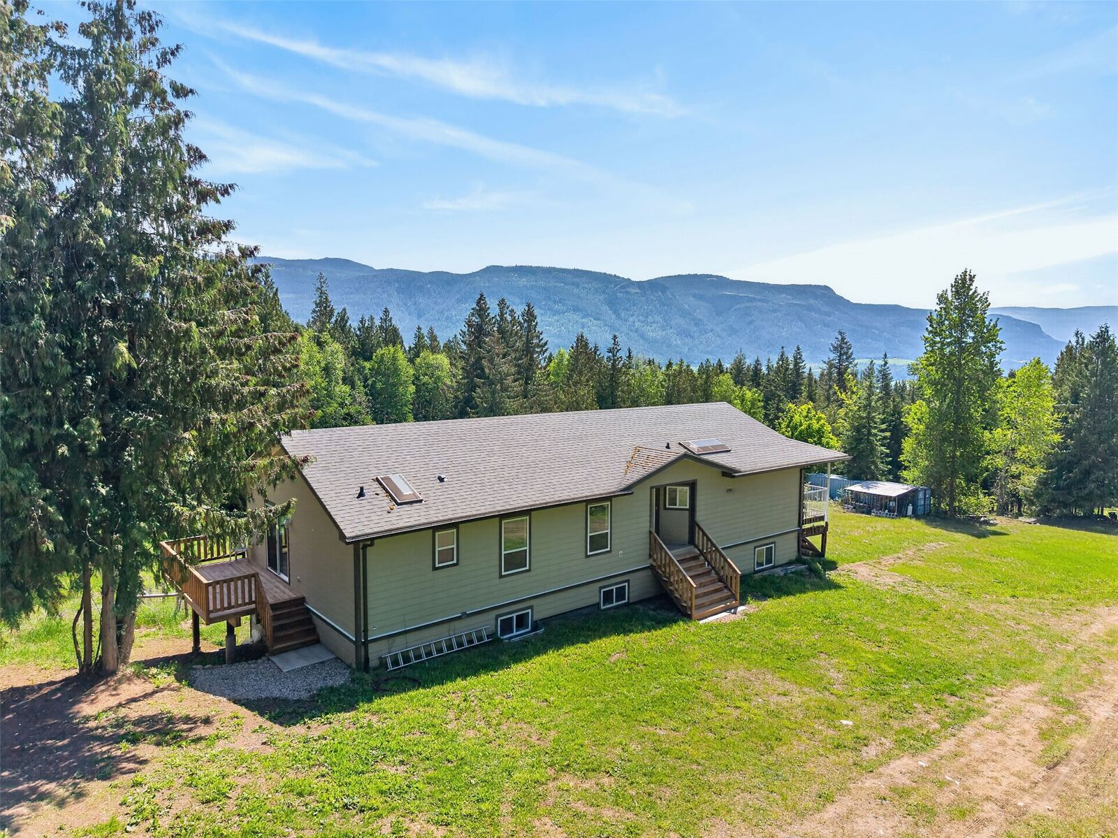 Property Photo: 31 Violet Road BC V0E 1Y0