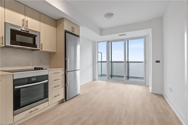 Property Photo: 2545 Simcoe Street N 2621 ON L1H 7K4