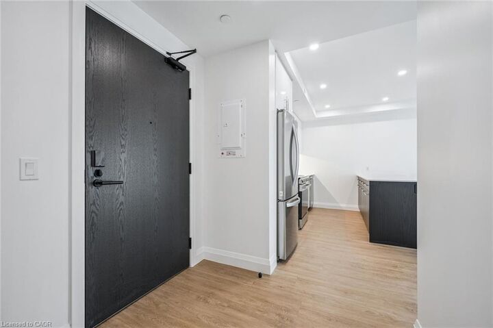 Property Photo: 410 Westhaven Street 1501 ON N2T 0E2